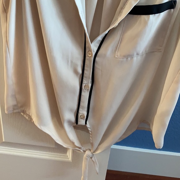 Sheer sleeveless dress shirt blouse - Picture 3 of 3